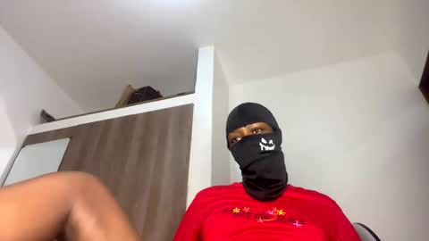 Snapshot of sultryaura chatting on February 28, 2026, 2:01 am maskedtemptress online show from February 28, 2026, 2:01 am