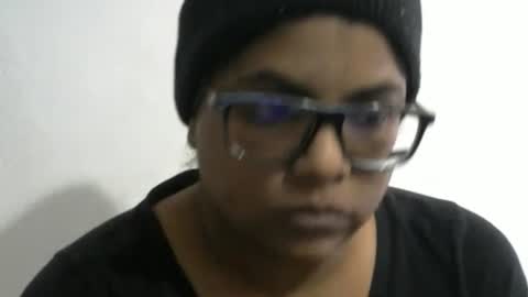 sultryindianxx100 online show from April 22, 2026, 8:50 am