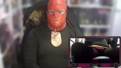 Snapshot of sumisolatex chatting on February 6, 2025, 12:16 pm Sumisolatex online show from February 6, 2025, 12:16 pm