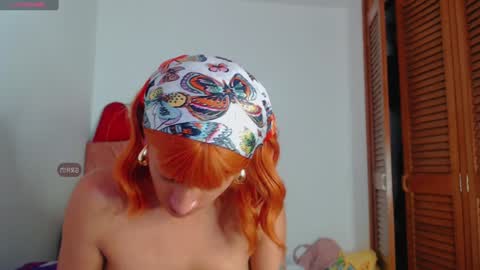 Snapshot of summer__xo chatting on December 28, 2024, 5:12 am Summer online show from December 28, 2024, 5:12 am