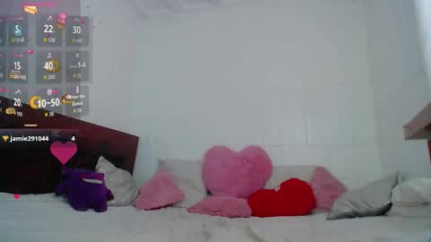 Snapshot of summer__xo chatting on October 28, 2025, 8:33 pm Summer online show from October 28, 2025, 8:33 pm