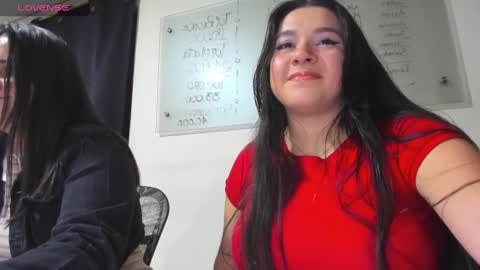 summer_girls01 online show from December 4, 2024, 12:19 am