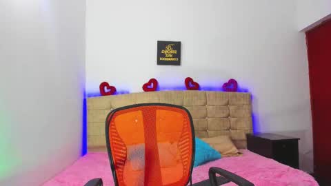 Snapshot of summer_girls01 chatting on September 26, 2025, 1:42 am summer_girls01 online show from September 26, 2025, 1:42 am