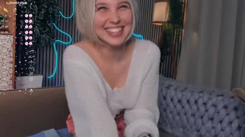 Snapshot of summer_lilac chatting on January 31, 2025, 2:39 pm Nelly online show from January 31, 2025, 2:39 pm