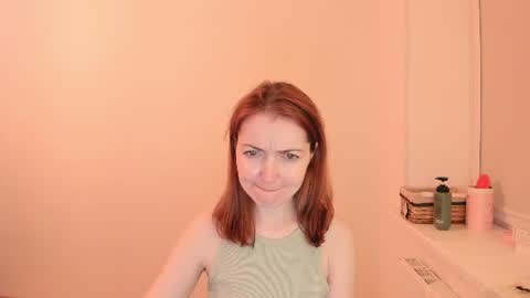 Snapshot of summer_preston chatting on June 17, 2026, 6:42 pm Summer Preston online show from June 17, 2026, 6:42 pm