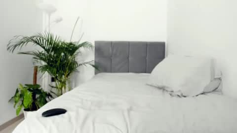 Snapshot of summer_sunshine_ chatting on February 22, 2025, 5:44 am Angel PVT show open online show from February 22, 2025, 5:44 am