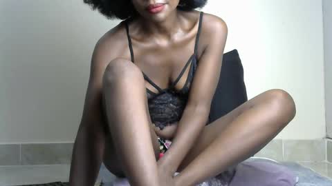 Snapshot of summerblue1 chatting on May 5, 2026, 8:06 pm summer online show from May 5, 2026, 8:06 pm