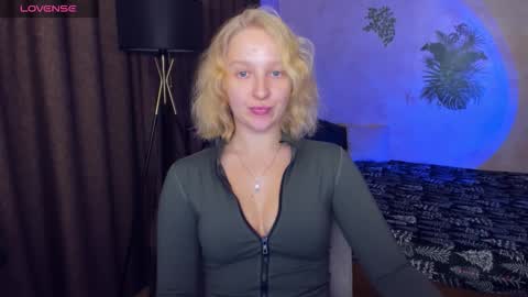 Snapshot of summerjem chatting on November 17, 2025, 9:48 am summerjem online show from November 17, 2025, 9:48 am