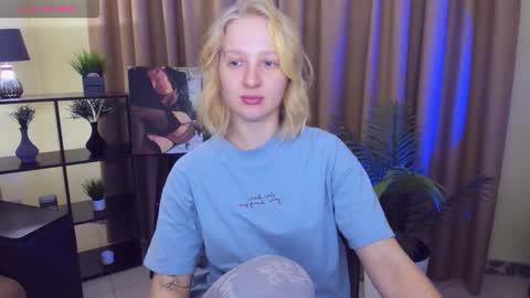 Snapshot of summerjem chatting on December 3, 2025, 9:29 am summerjem online show from December 3, 2025, 9:29 am