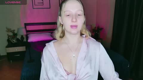 Snapshot of summerjem chatting on January 11, 2026, 9:36 am summerjem online show from January 11, 2026, 9:36 am