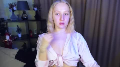 Snapshot of summerjem chatting on January 18, 2026, 8:40 am summerjem online show from January 18, 2026, 8:40 am