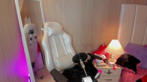 Snapshot of summerssangel chatting on May 22, 2026, 9:09 pm - - online show from May 22, 2026, 9:09 pm