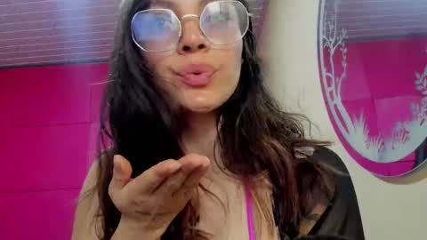 moon1 online show from April 30, 2026, 3:18 pm