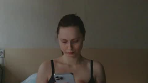 Snapshot of sun_sparkle chatting on May 7, 2026, 6:13 pm Olivia online show from May 7, 2026, 6:13 pm