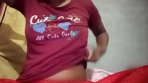 sunali_jain03 online show from April 23, 2026, 2:02 am