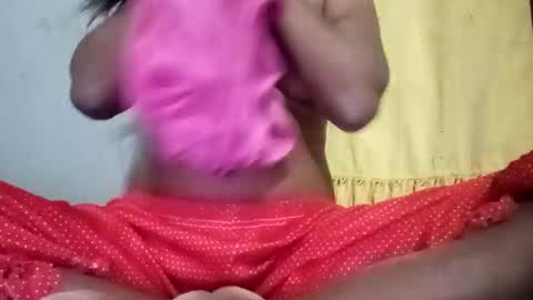 sunali_jain03 online show from April 25, 2026, 9:45 am
