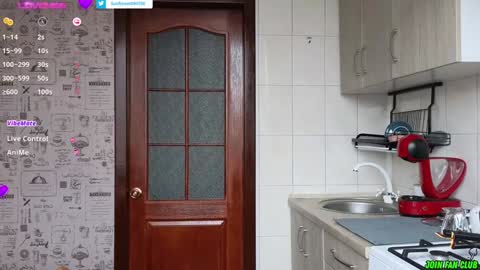 Snapshot of sunflower0907 chatting on December 10, 2024, 8:51 am Tina. Im topless model online show from December 10, 2024, 8:51 am