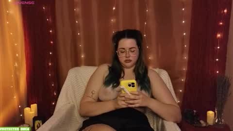 Snapshot of sunflower0907 chatting on September 30, 2025, 8:08 am Tina. Im topless model online show from September 30, 2025, 8:08 am