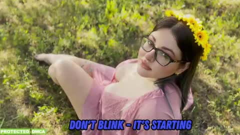 Tina. Im topless model  online show from April 30, 2026, 7:58 am