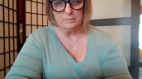 Sunflower online show from September 13, 2025, 8:30 pm