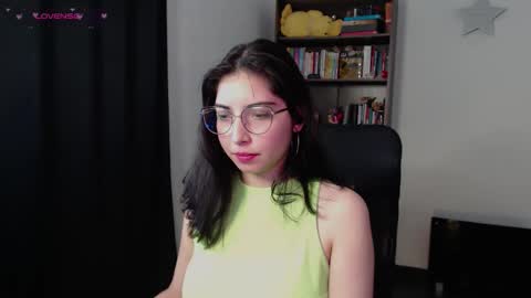  violetta  online show from March 8, 2026, 2:21 pm