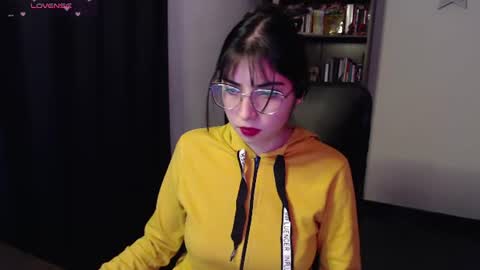 Snapshot of sunflower_uwu chatting on June 27, 2026, 2:38 am violetta online show from June 27, 2026, 2:38 am