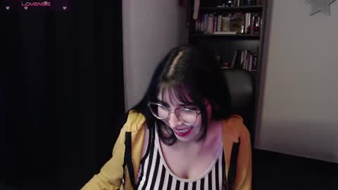 Snapshot of sunflower_uwu chatting on July 2, 2026, 12:54 am violetta online show from July 2, 2026, 12:54 am