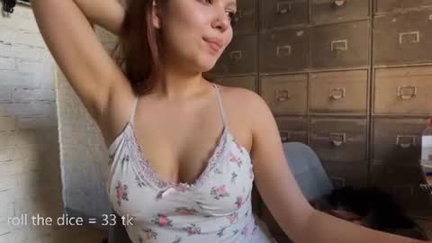 Snapshot of sunlovedamily chatting on August 3, 2026, 9:37 am Amy online show from August 3, 2026, 9:37 am