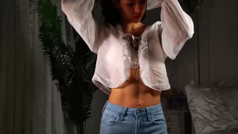 sunluscious online show from January 17, 2026, 11:48 am