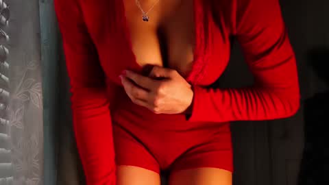 sunluscious online show from March 1, 2026, 9:50 pm