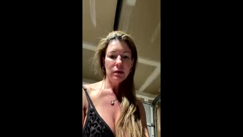 sunnbabe92485 online show from May 28, 2026, 6:27 pm
