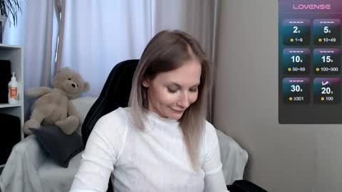Naomi online show from May 25, 2026, 5:13 am