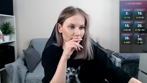 Naomi online show from June 22, 2026, 5:04 am