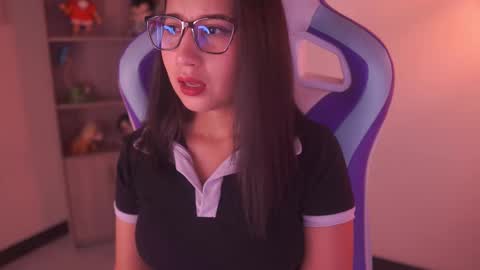 Snapshot of sunny_flower_ chatting on January 14, 2026, 1:33 am SUNNY online show from January 14, 2026, 1:33 am