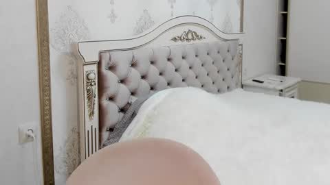 Snapshot of sunny_love__ chatting on February 14, 2026, 5:26 am Vanessa online show from February 14, 2026, 5:26 am