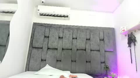 Sunny online show from July 25, 2026, 3:04 am