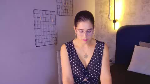 Snapshot of sunny_river chatting on June 17, 2026, 1:23 pm Sunny River online show from June 17, 2026, 1:23 pm