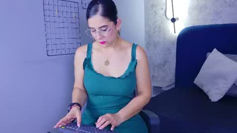 Snapshot of sunny_river chatting on June 30, 2026, 1:56 pm Sunny River online show from June 30, 2026, 1:56 pm