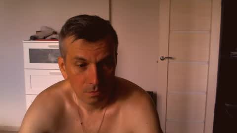 sunny_sun00 online show from August 5, 2026, 8:39 am