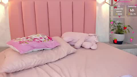 Snapshot of sunnycyrus chatting on March 10, 2025, 11:06 pm S U N N Y online show from March 10, 2025, 11:06 pm