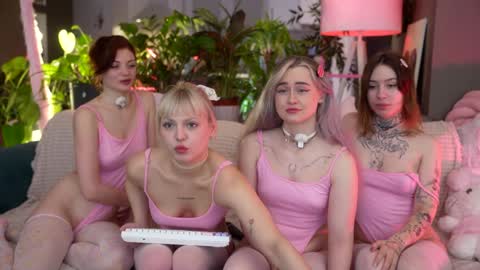 Snapshot of sunnyfia chatting on March 21, 2026, 3:44 am Fia - TG - Mia - Alice - online show from March 21, 2026, 3:44 am