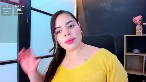 Snapshot of sunnypaytton chatting on October 5, 2025, 12:47 pm Sunny online show from October 5, 2025, 12:47 pm