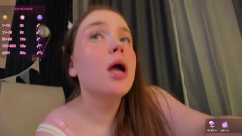 Snapshot of sunnyrisha chatting on January 12, 2025, 6:49 pm Risha online show from January 12, 2025, 6:49 pm