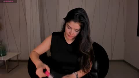 Snapshot of sunnyrivers_ chatting on June 9, 2026, 6:08 pm Sunny Rivers online show from June 9, 2026, 6:08 pm
