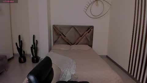 Snapshot of sunnyrivers_ chatting on June 12, 2026, 5:23 pm Sunny Rivers online show from June 12, 2026, 5:23 pm