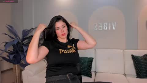 Snapshot of sunnyrivers_ chatting on July 2, 2026, 5:19 pm Sunny Rivers online show from July 2, 2026, 5:19 pm