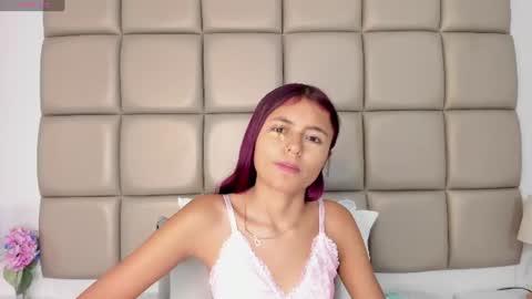 sunnywhitee online show from July 3, 2026, 11:27 am