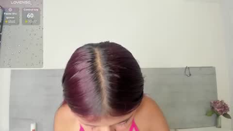 sunnywhitee online show from July 15, 2026, 7:19 pm