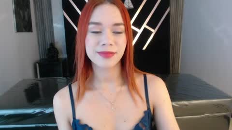 Snapshot of sunrise_ch chatting on July 9, 2026, 1:04 pm Susana Mejia online show from July 9, 2026, 1:04 pm