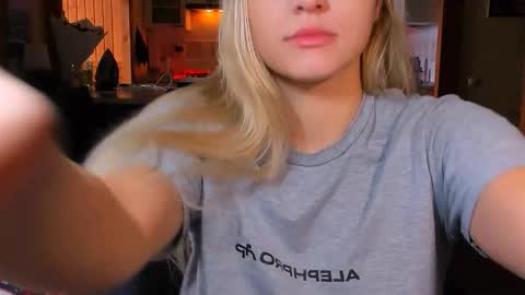 sunsetwithava online show from February 20, 2026, 5:04 am